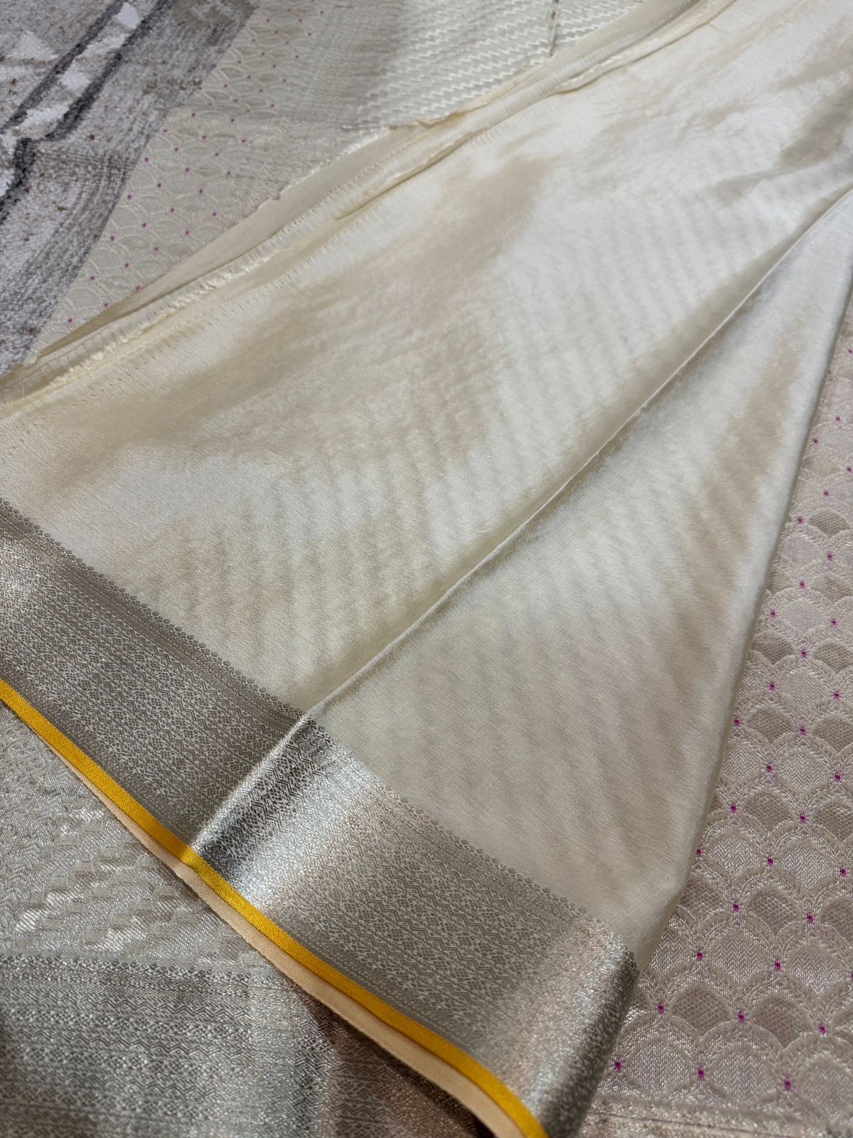Pure Mysore Brocade Crepe Silk Saree With Meenakari Weave