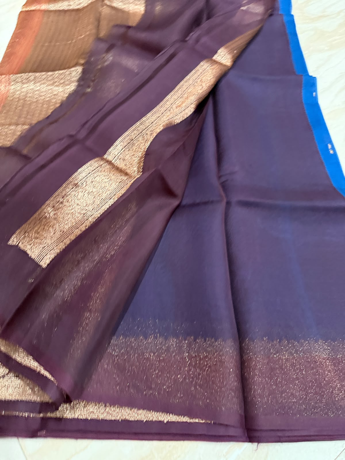 Pure Handloom Kora Banarasi Antiq Zari Weave