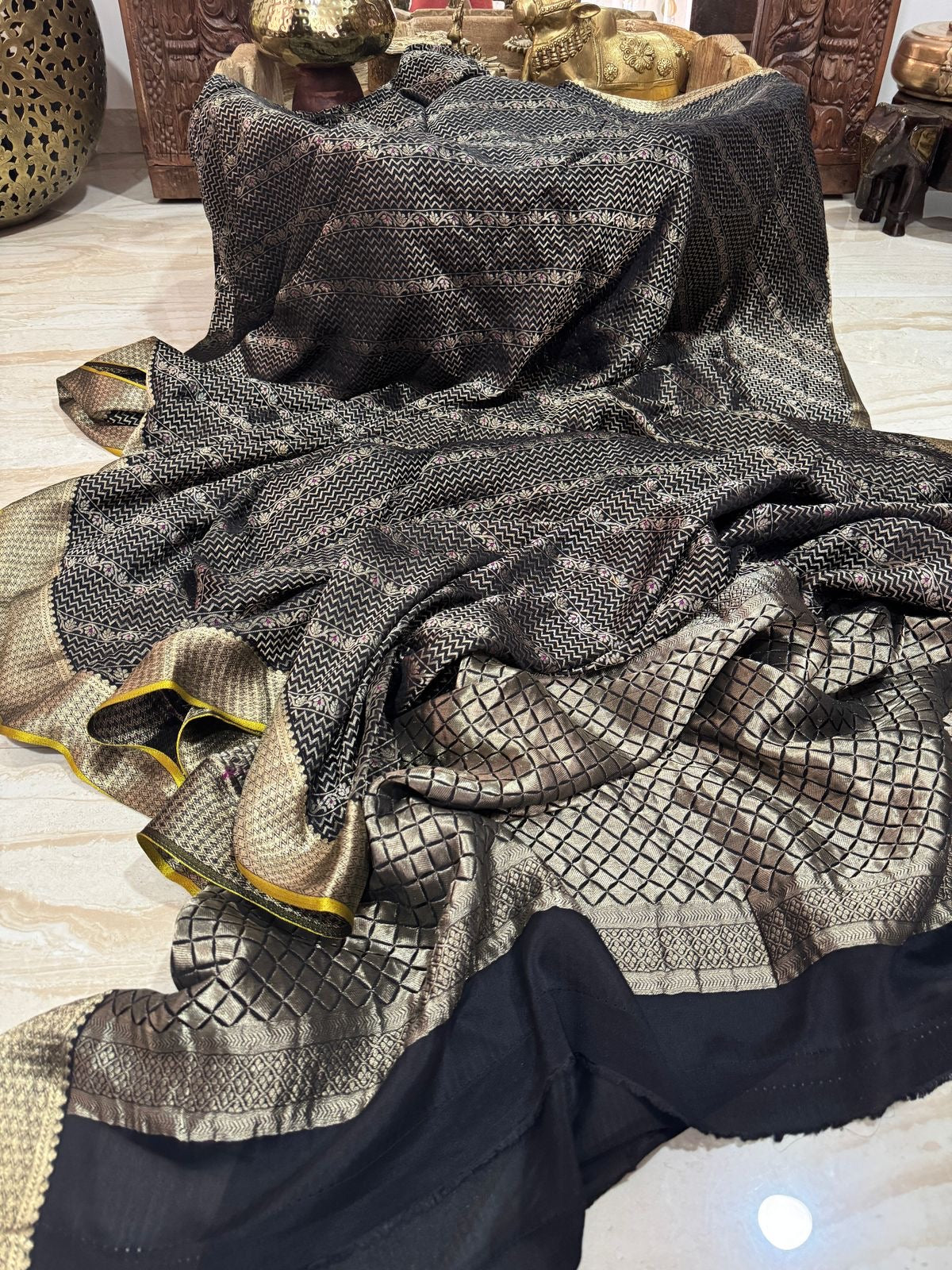 Pure Mysore Brocade Crepe Silk Saree With Meenakari Weave