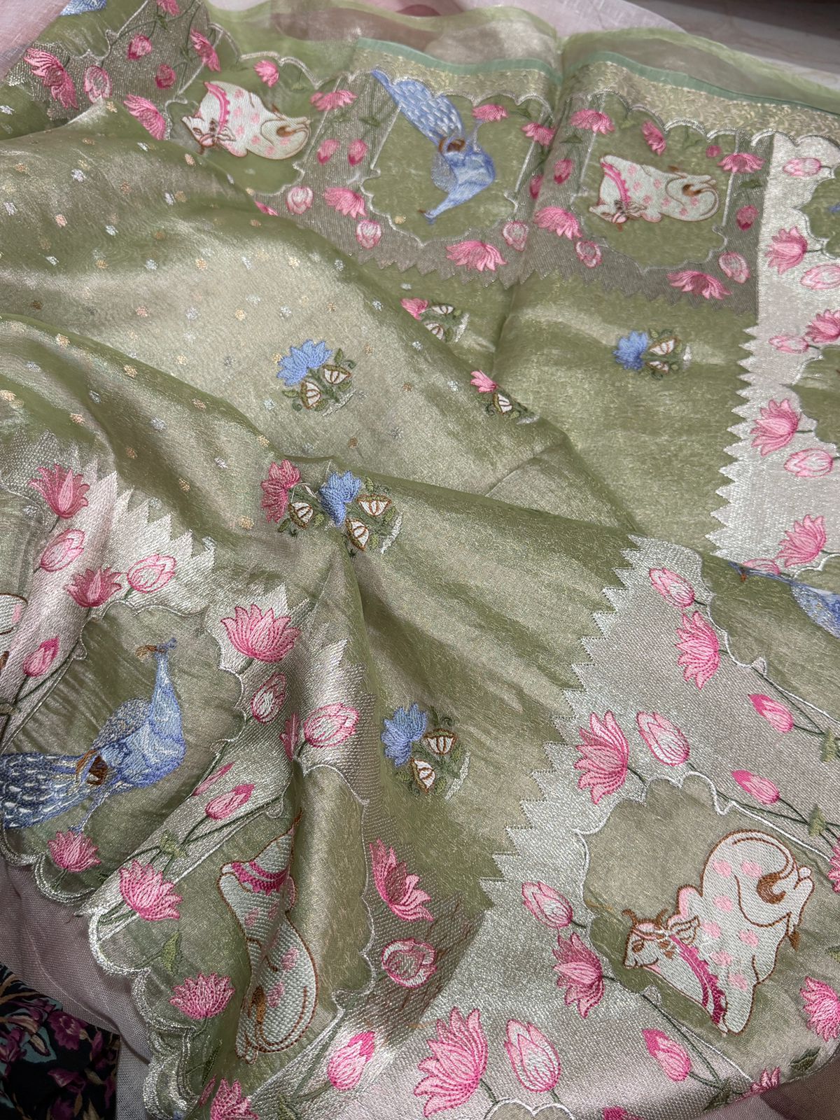 Banarasi Soft Tissue Silk Saree With Pitchwai Embroidery Border