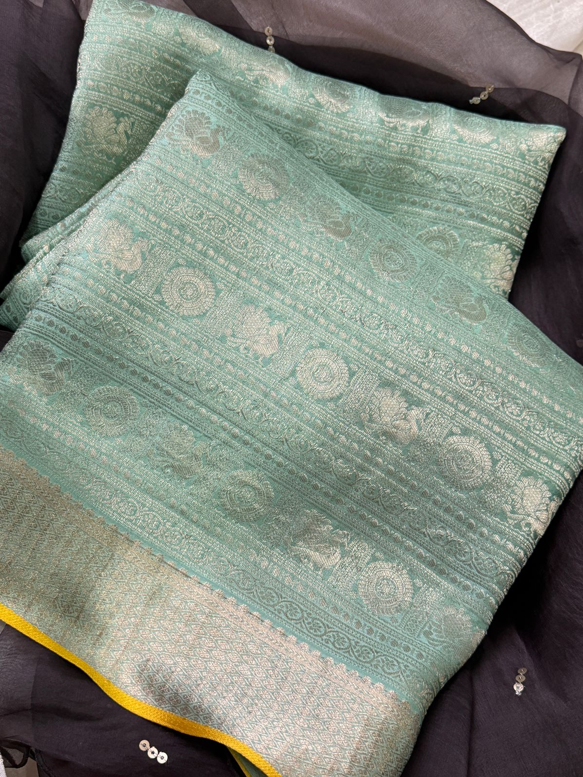 Pure Mysore Brocade Crepe Silk Saree With Platinum Zari Weave