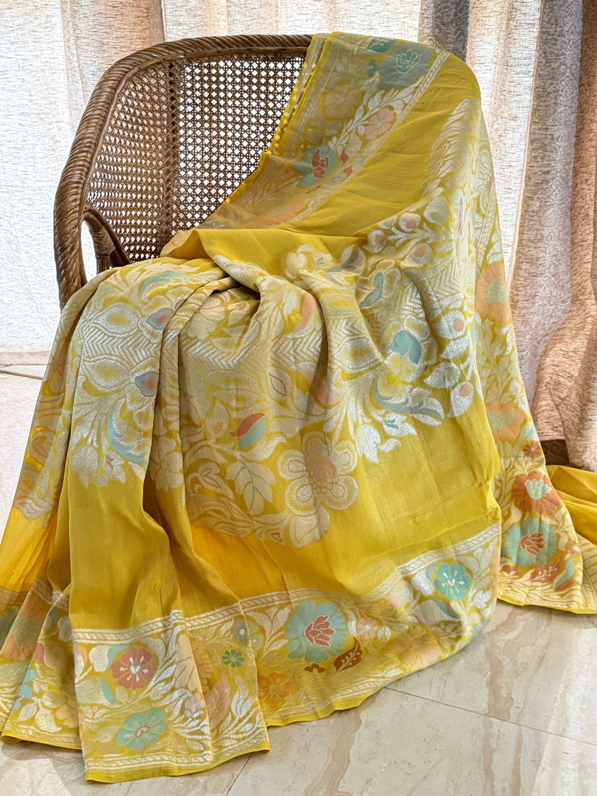 Tussar Georgette Handloom Banarasi Saree -with Tilfi Meenakari