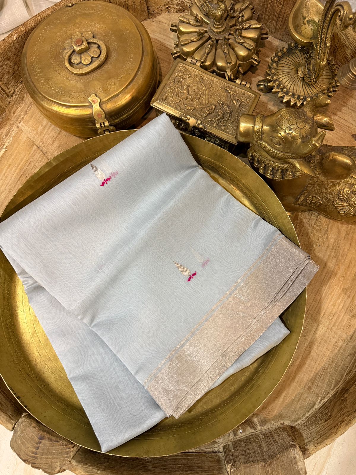 Chanderi Silk Cotton Handloom Saree with Zari Border & Meenakari Buta