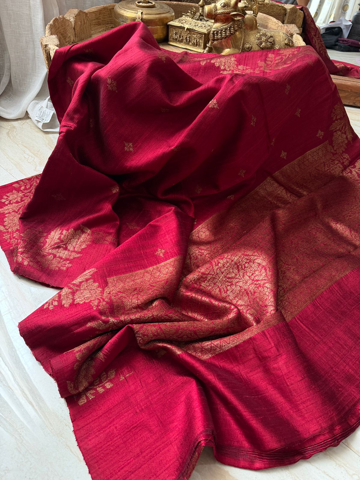 Pure Handloom Border Less Tussar Raw Silk Banarasi Saree