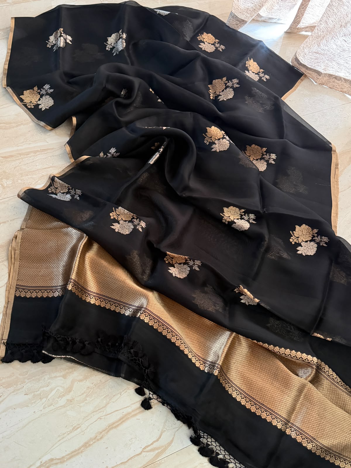 Pure Handloom Kora Banarasi Sona Rupa Zari Weave