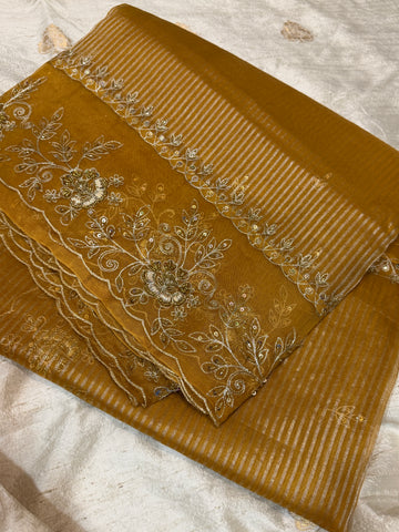 Banarasi Soft Tissue Silk Saree With Zaridozi Weave Border