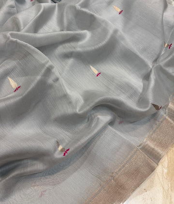 Chanderi Silk Cotton Handloom Saree with Zari Border & Meenakari Buta
