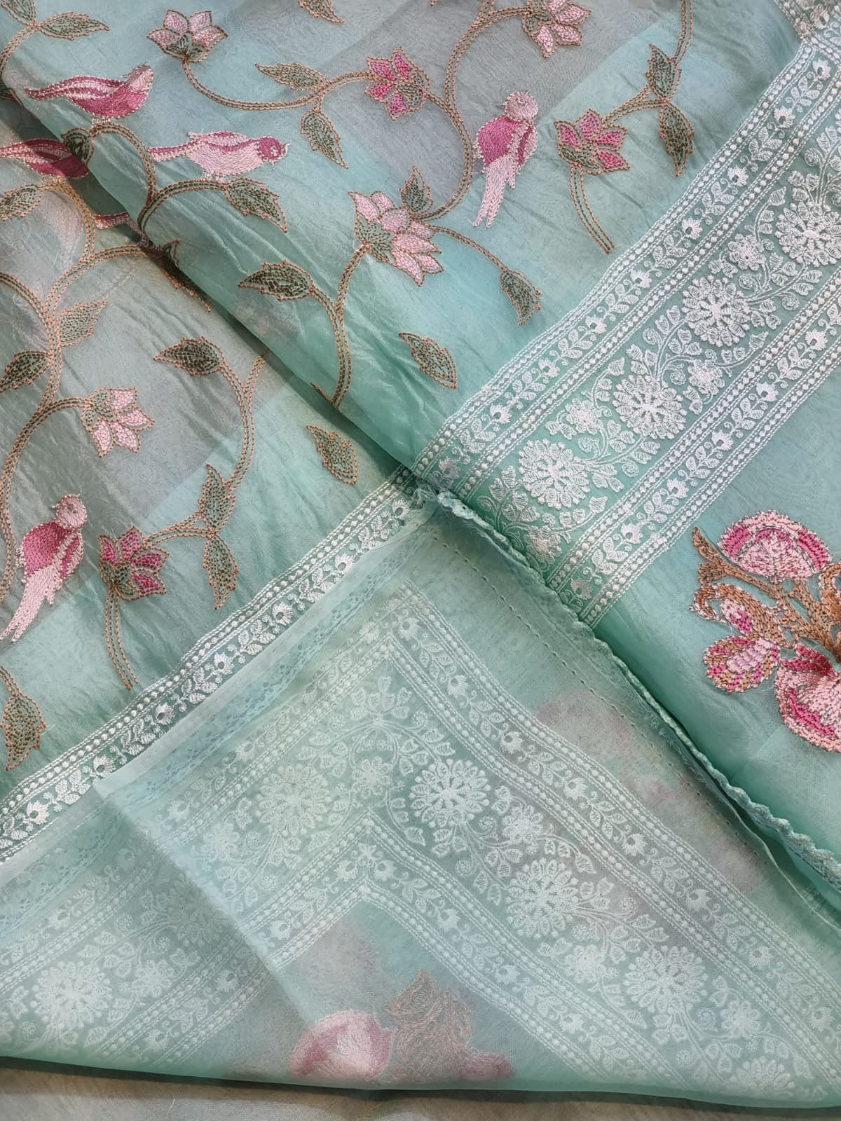 P ure Organza Silk Saree With Katha Machine Chikankari , Border with velvet lace