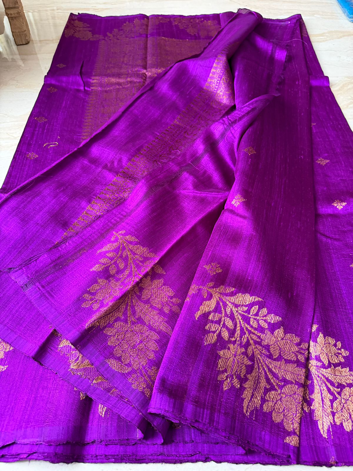 Beautiful Shade Of Dupion Raw Silk Banarasi Saree with Zari Weave All Over