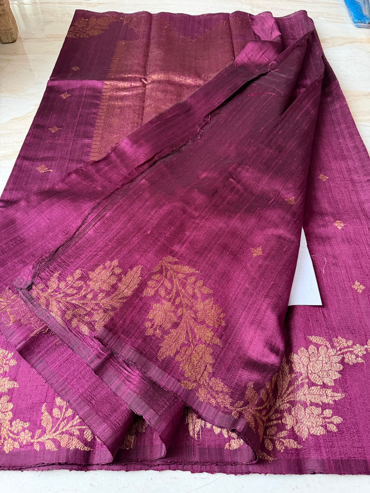Pure Handloom Border Less Tussar Raw Silk Banarasi Saree