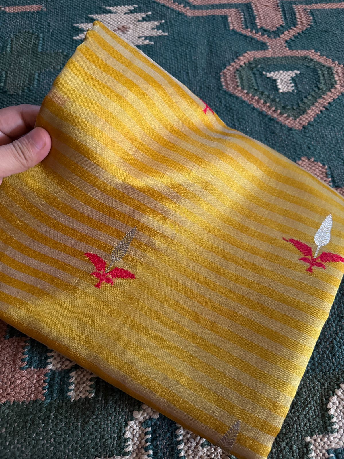 Pure Handloom Chanderi Pattu Soft Silk Saree with Ek Naliya Meenakari Butta