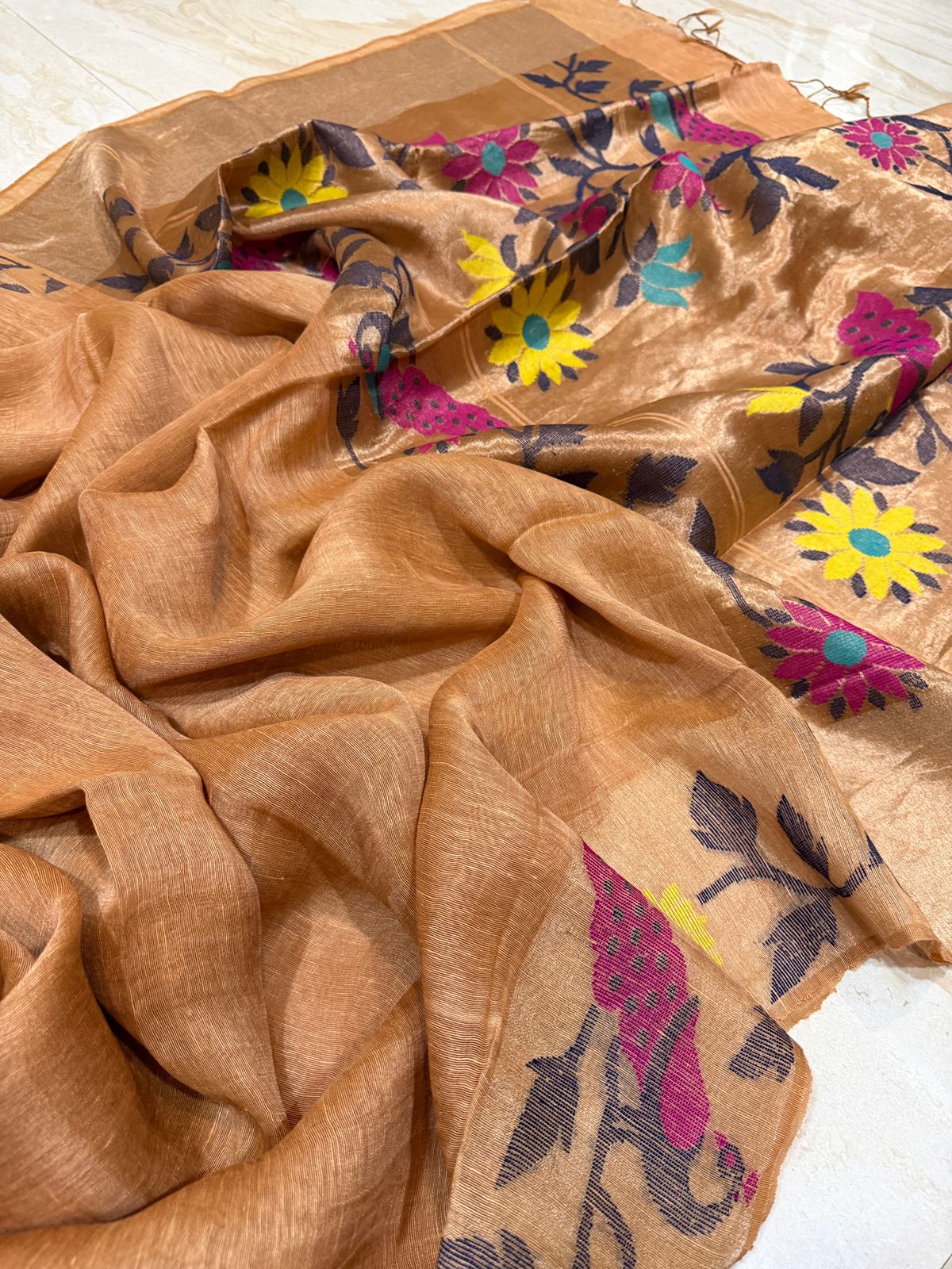 Pure Linen Silk Tissue Border and Pallu Saree With Jamdani Paithani Weave