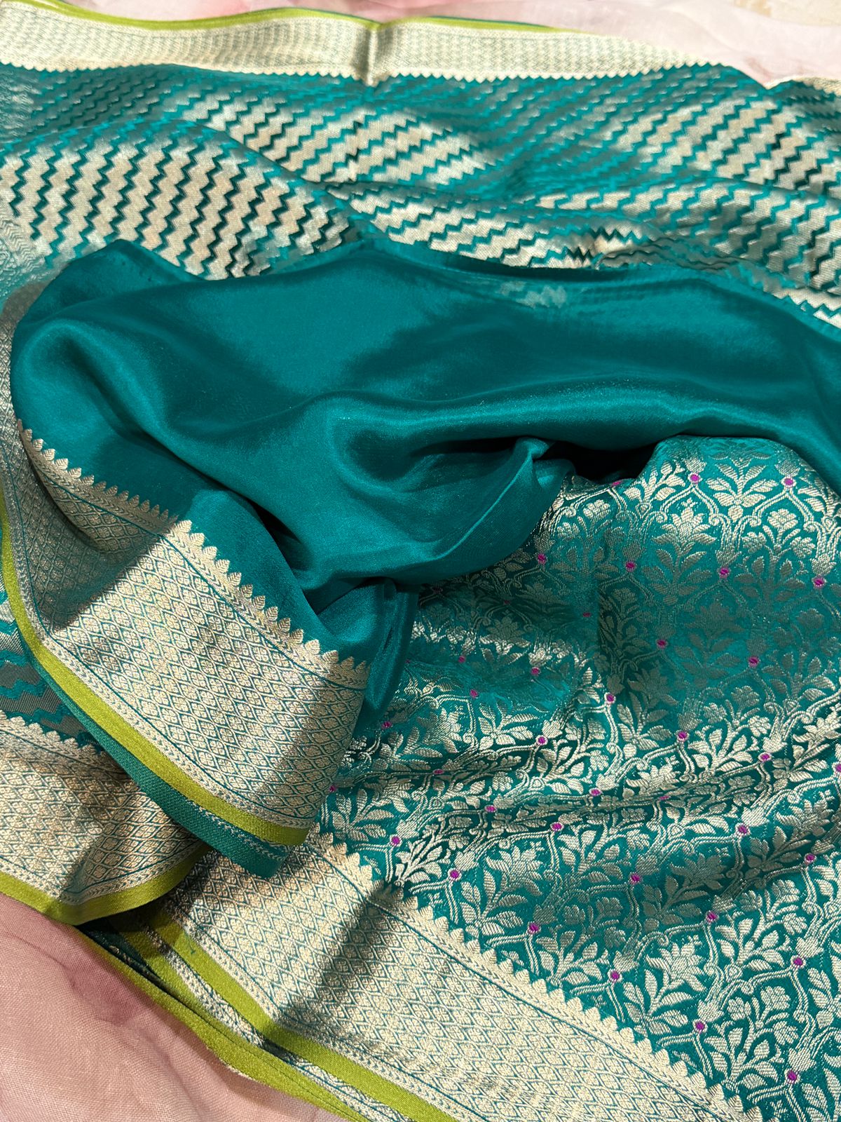 Mysore Brocade Crepe Silk Saree With Meenakari Weave