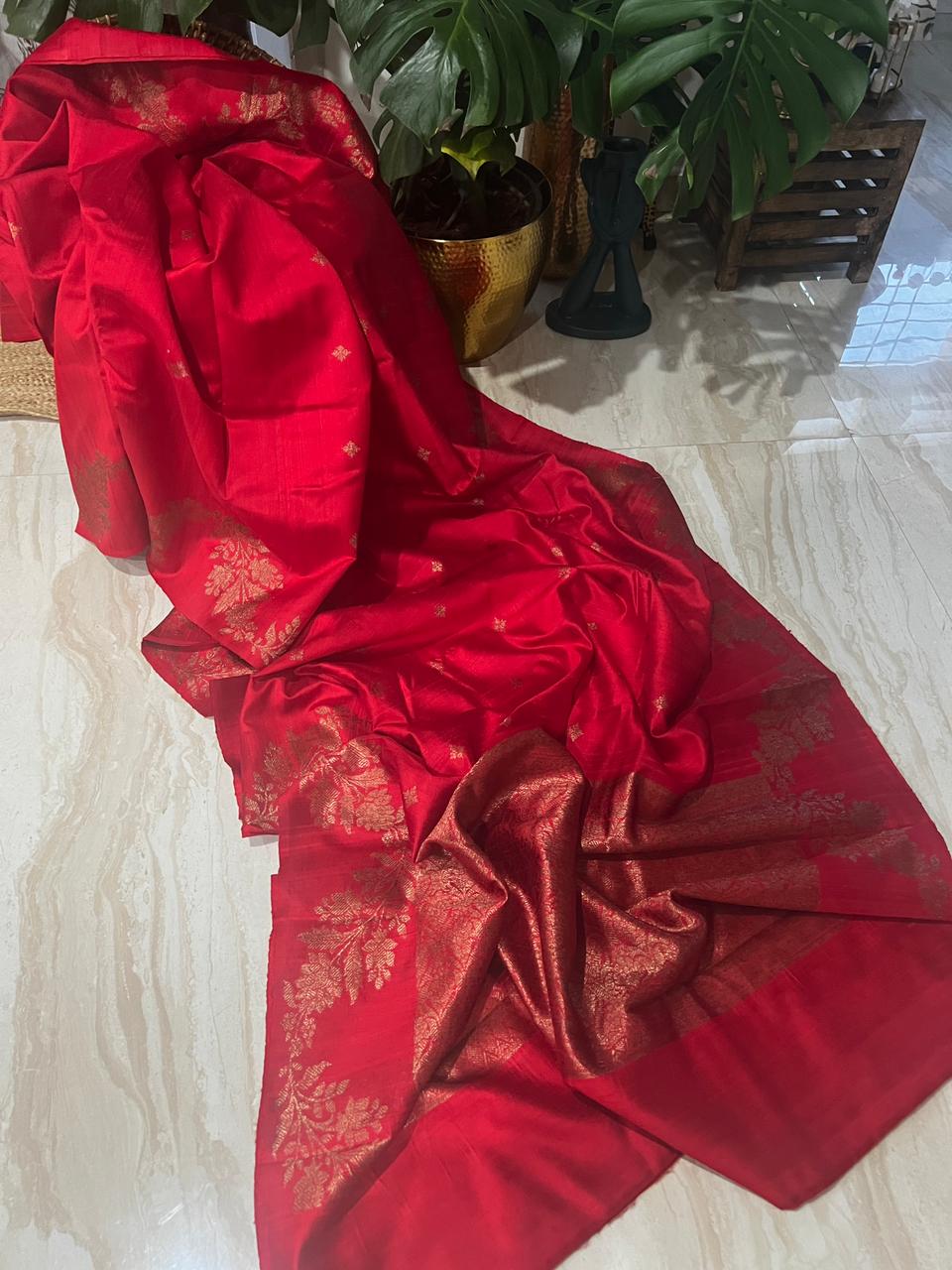 Beautiful Shade Of Dupion Raw Silk Banarasi Saree With Antiq Zari Weave