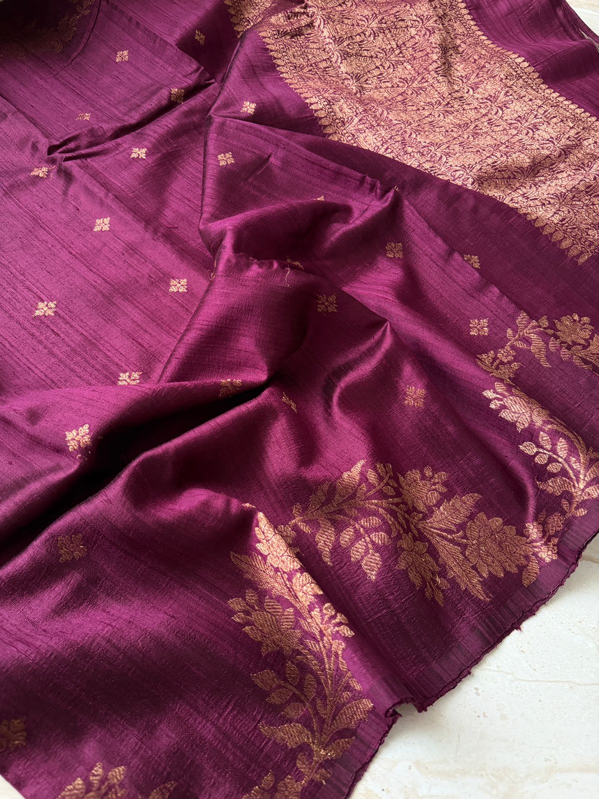 Beautiful Shade Of Dupion Raw Silk Banarasi Saree with Zari Weave All Over