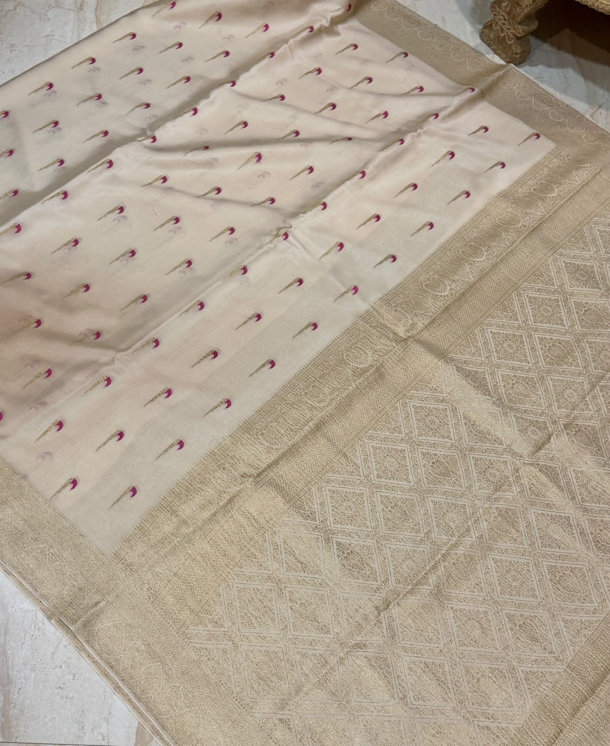 Mysore Crepe Silk Munia Butta Weave Saree