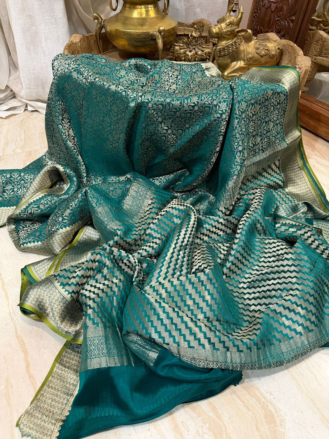 Mysore Brocade Crepe Silk Saree With Meenakari Weave