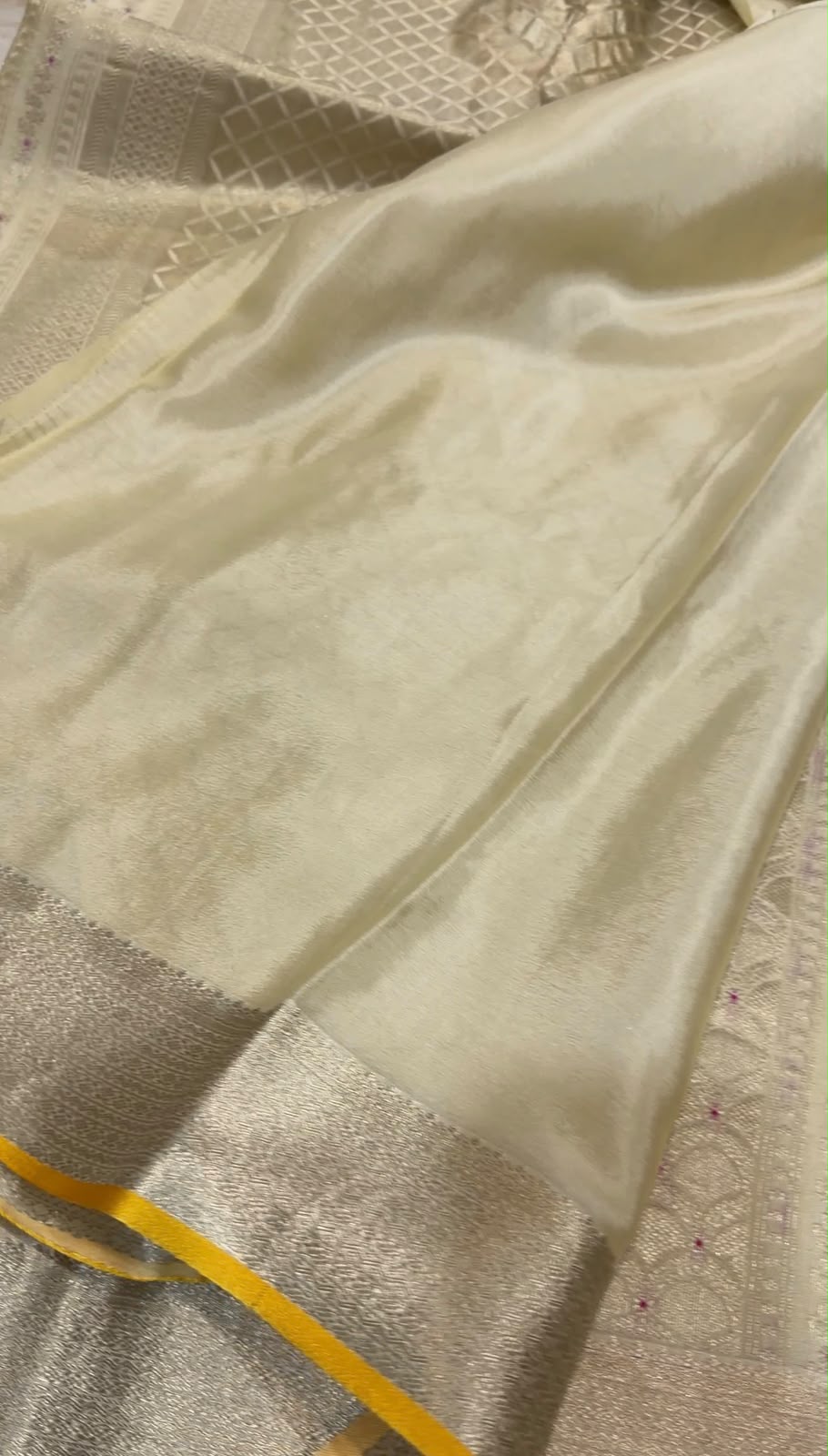 Pure Mysore Brocade Crepe Silk Saree With Meenakari Weave