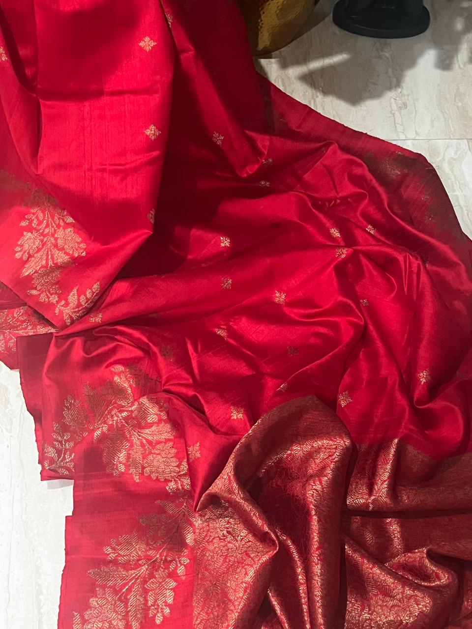 Beautiful Shade Of Dupion Raw Silk Banarasi Saree With Antiq Zari Weave