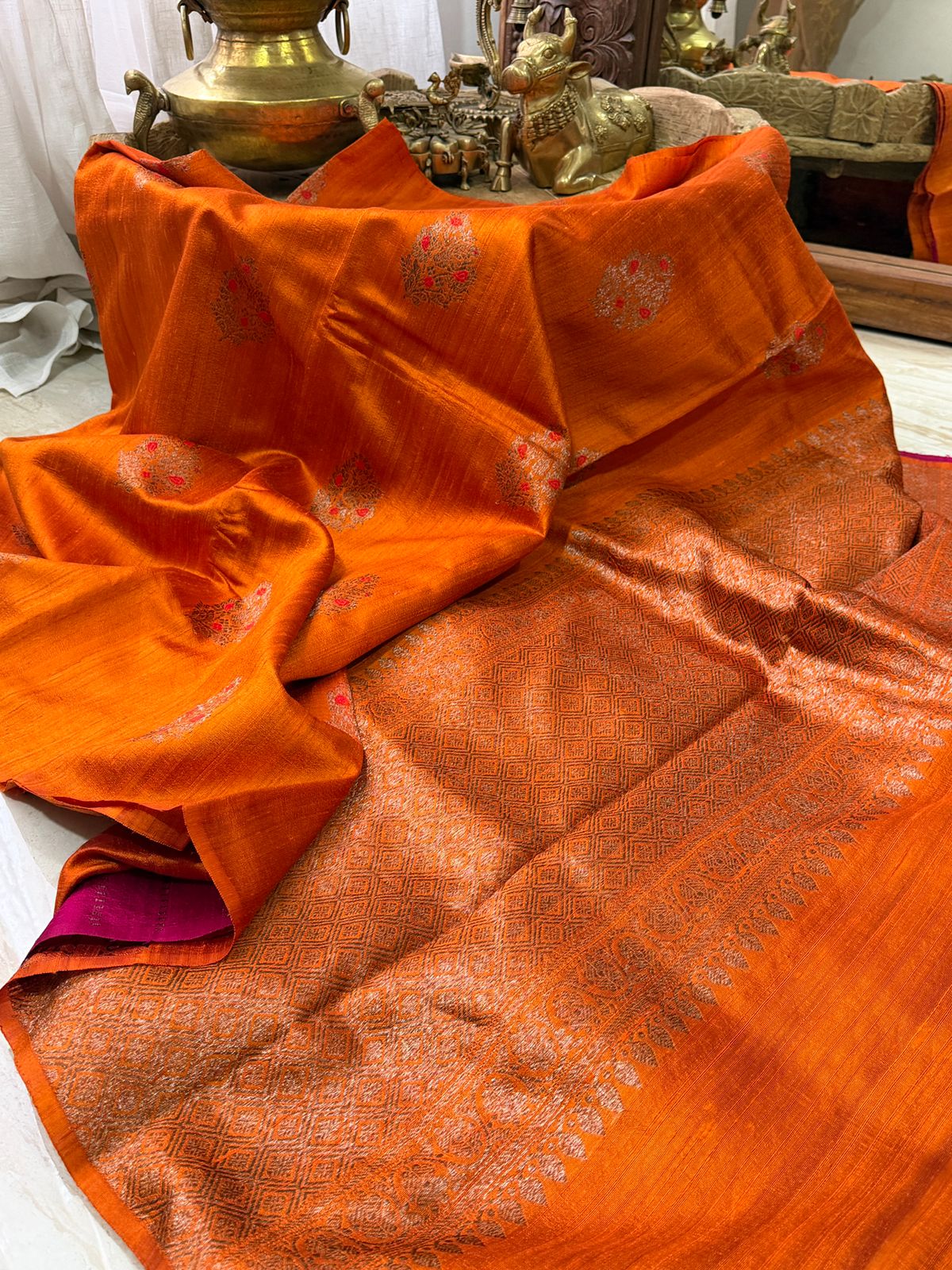 Pure Handloom Tussar Raw Silk Banarasi Saree With Meenakari