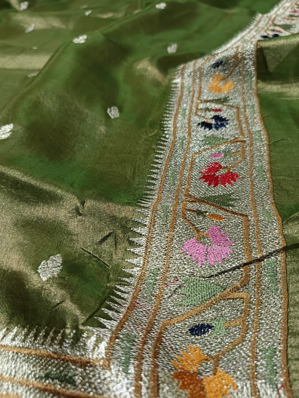 Banarasi Soft Tissue Paithani Border Saree