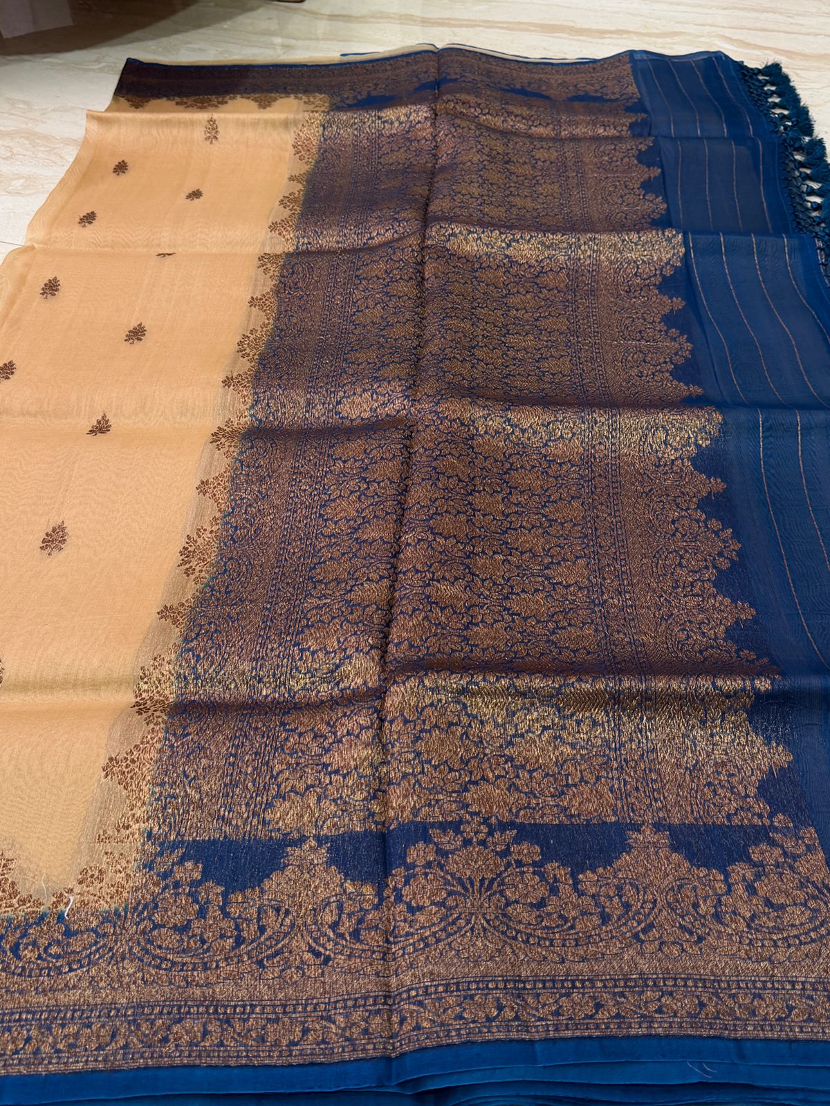 Pure Handloom Kora Banarasi Saree
