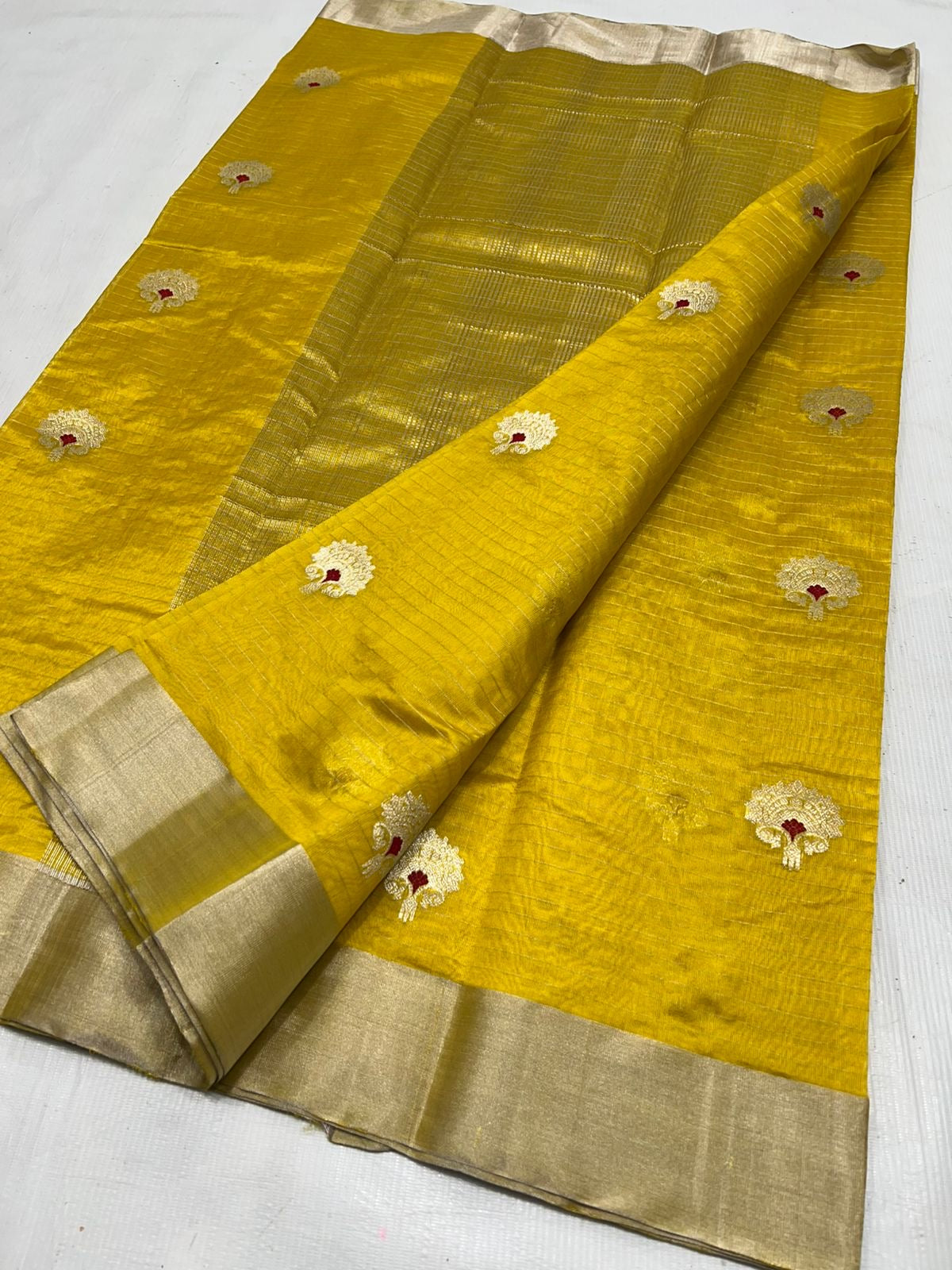 Exquisite Chanderi Pattu Soft Silk Saree