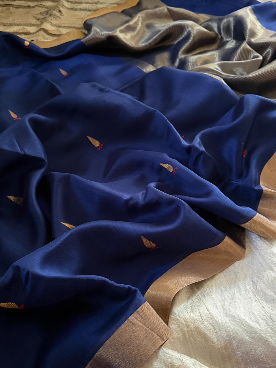 Chanderi Silk Cotton Handloom Saree with Zari Border & Meenakari Buta