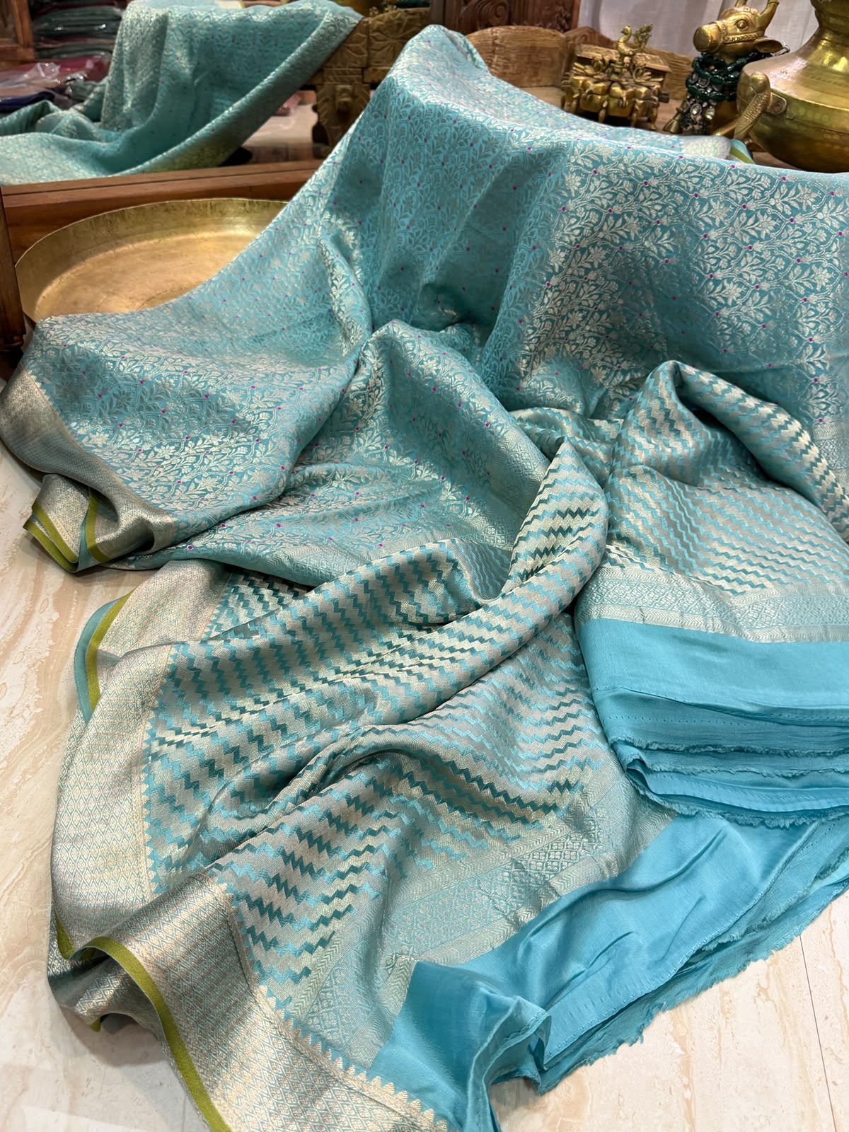Mysore Brocade Crepe Silk Saree With Meenakari Weave