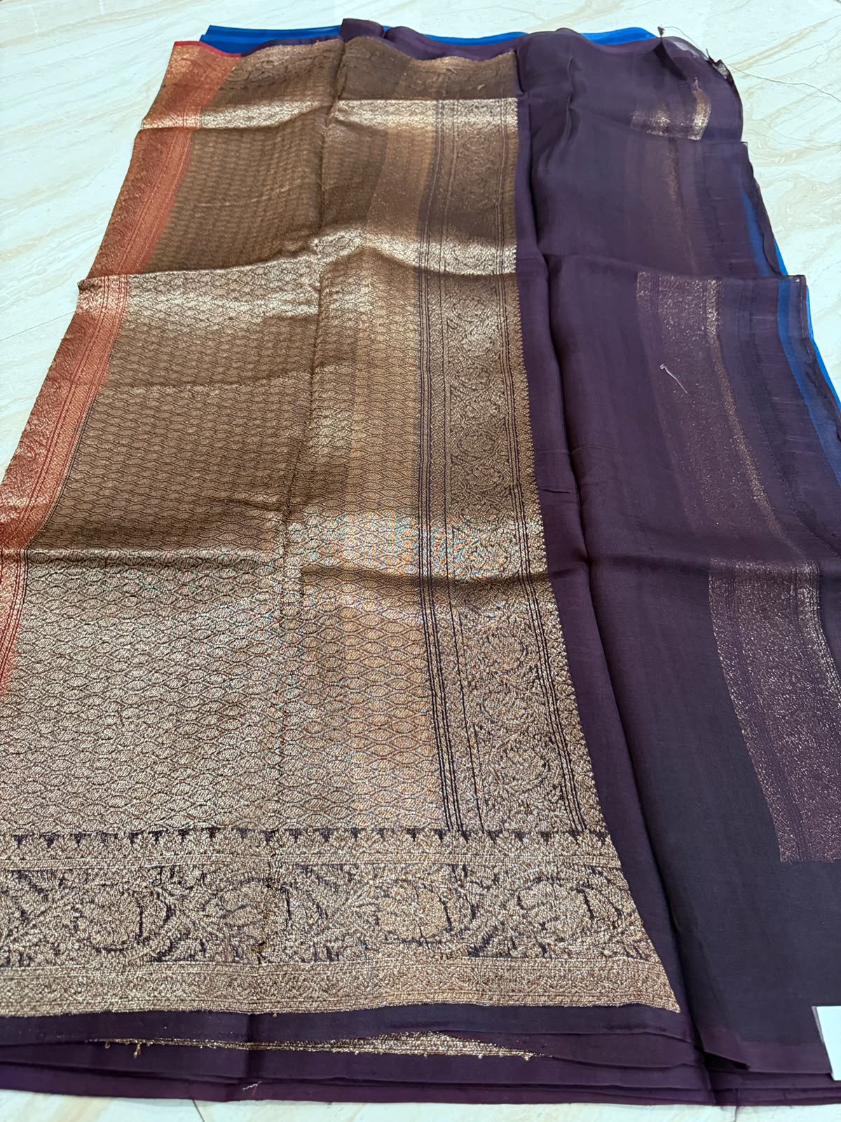 Pure Handloom Kora Banarasi Antiq Zari Weave