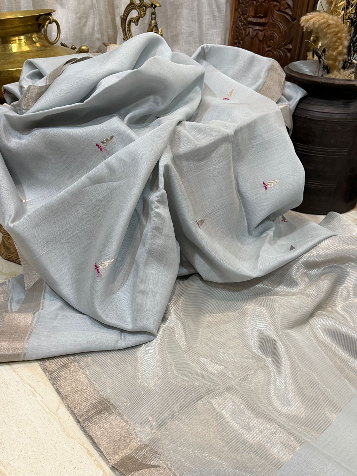 Chanderi Silk Cotton Handloom Saree with Zari Border & Meenakari Buta