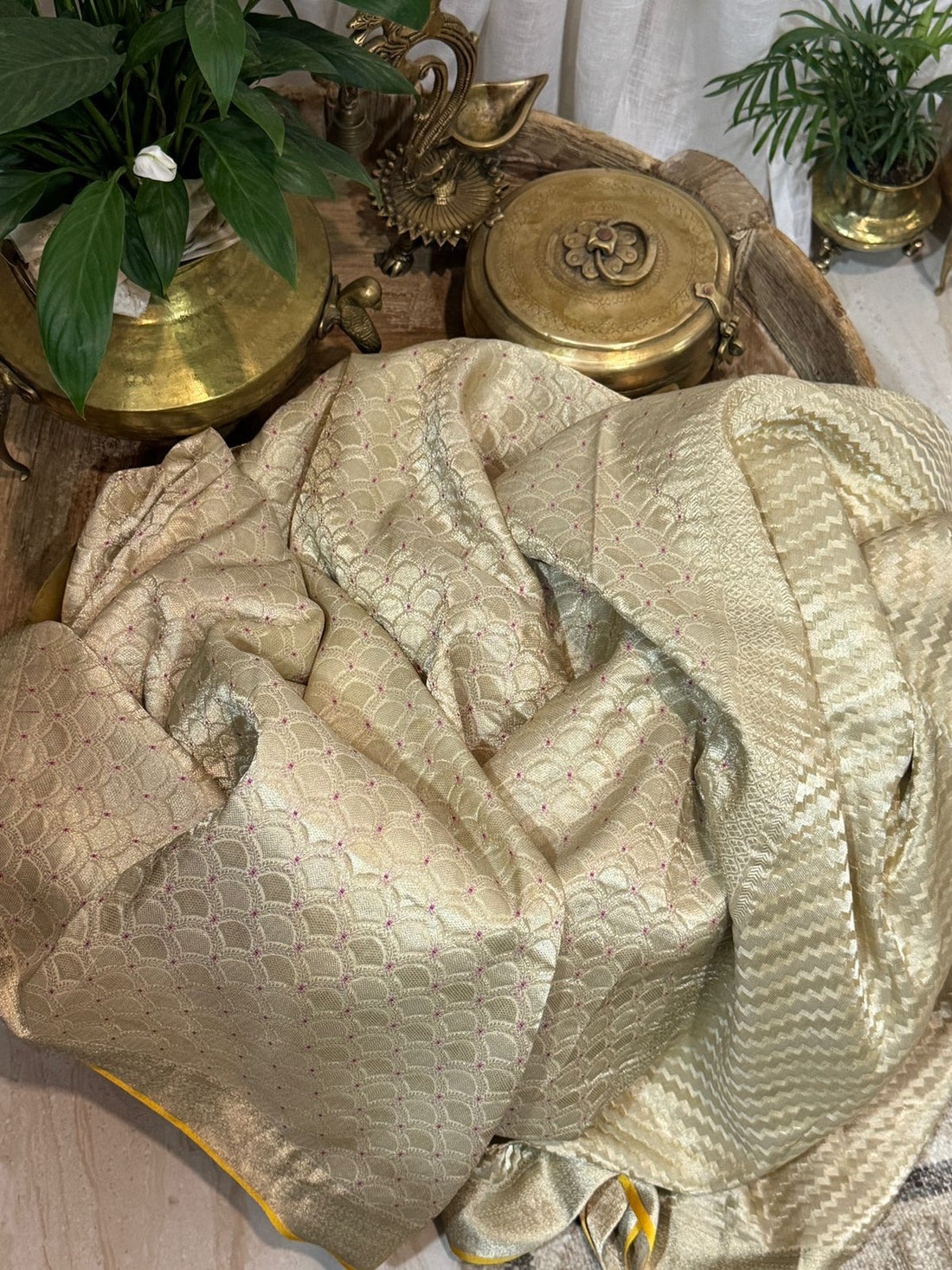 Pure Mysore Brocade Crepe Silk Saree With Meenakari Weave