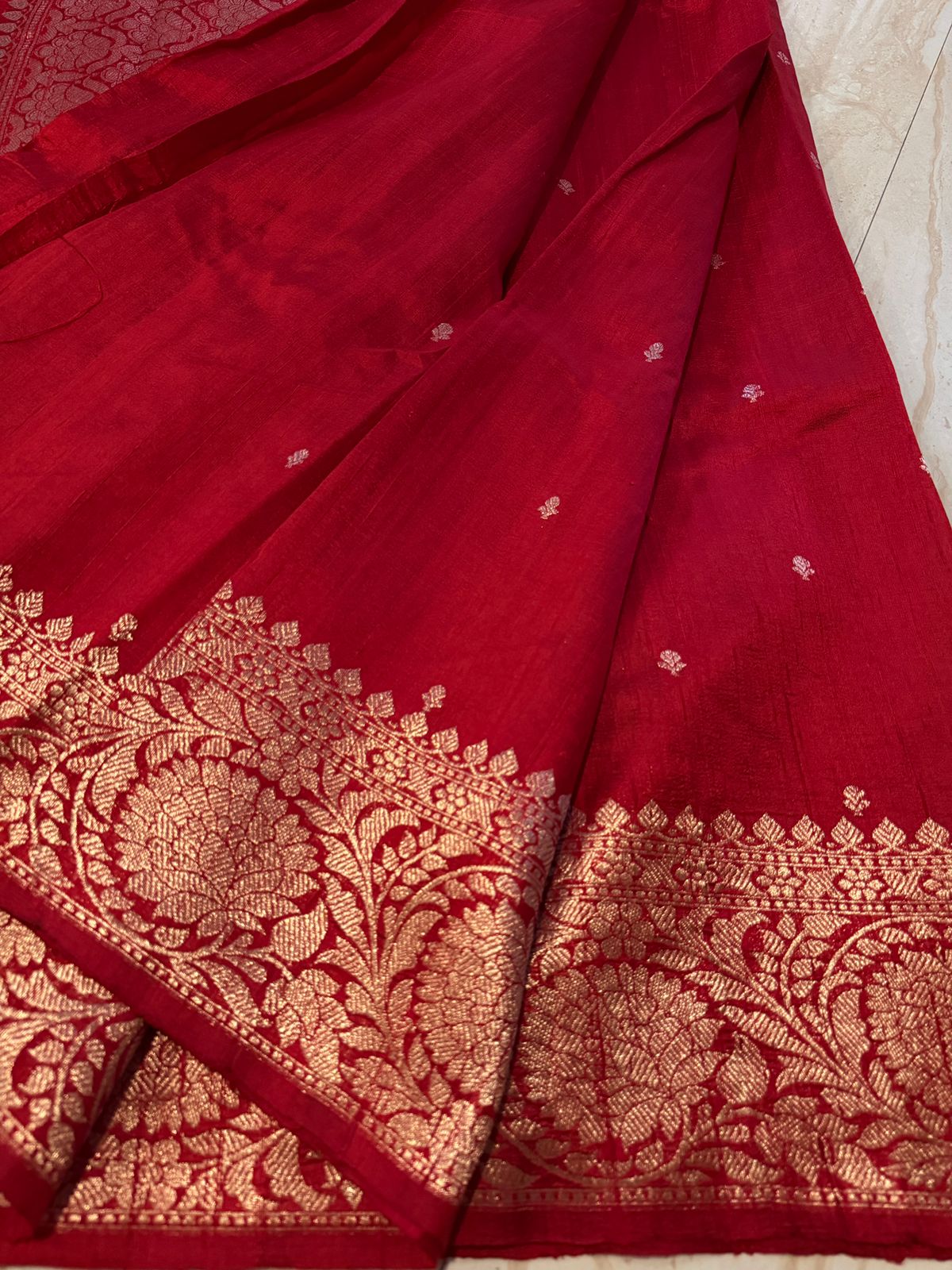 Banarasi Handloom Raw Silk Saree With Gold Zari Weave