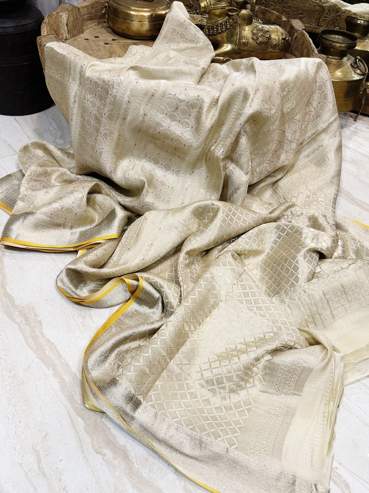 Pure Mysore Brocade Crepe Silk Saree With Meenakari Weave