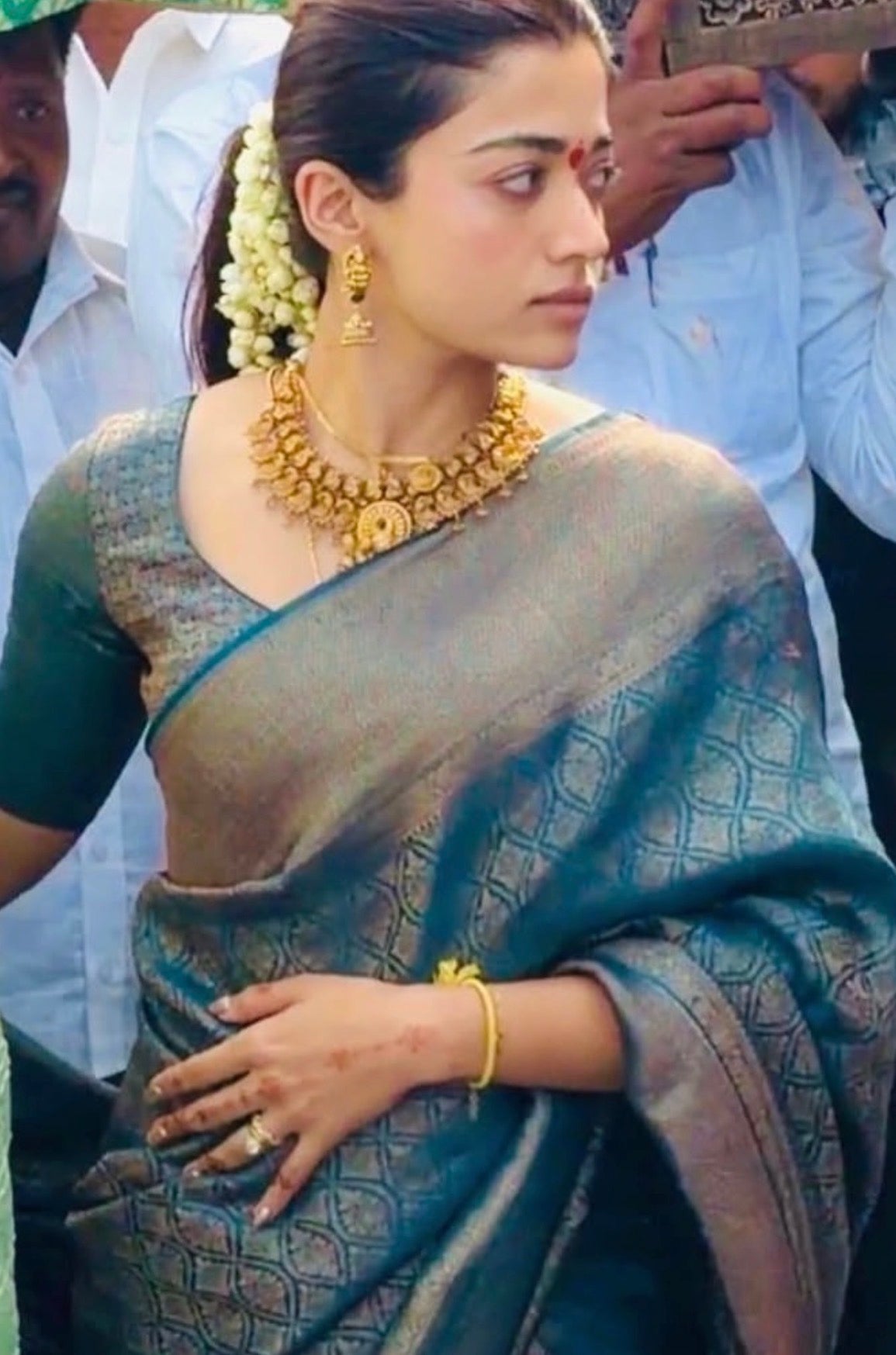 Pure Mysore Brocade Crepe Silk Saree With Antiq Zari Weave