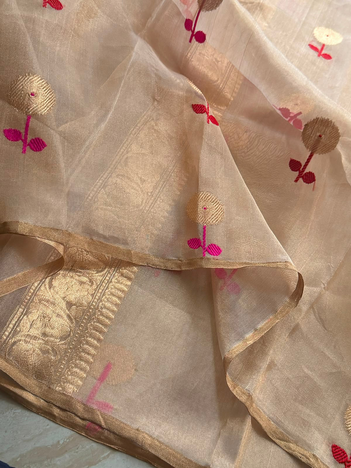 Banarasi Soft Tissue Silk Saree With Meenakari Butta