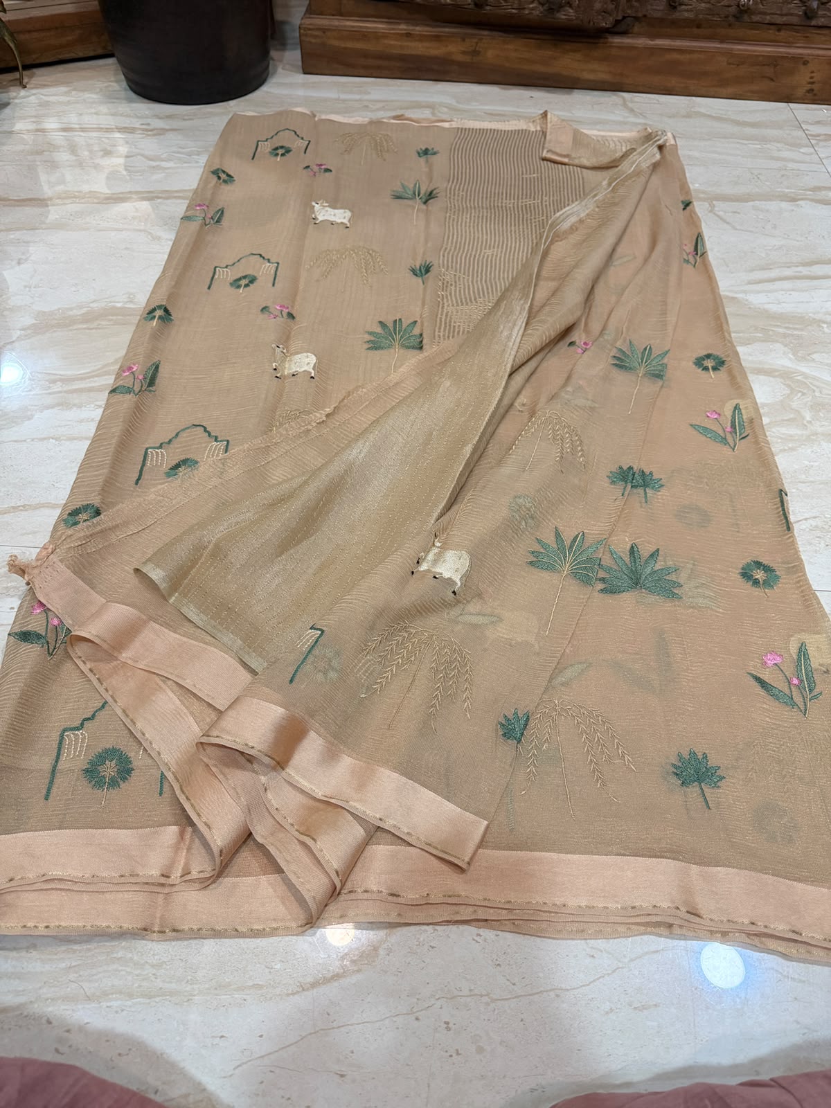 Pure Crush Tissue Georgette Saree With Machine Embroidery