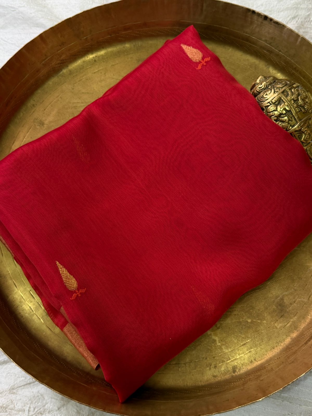 Chanderi Silk Cotton Handloom Saree with Zari Border & Meenakari Buta
