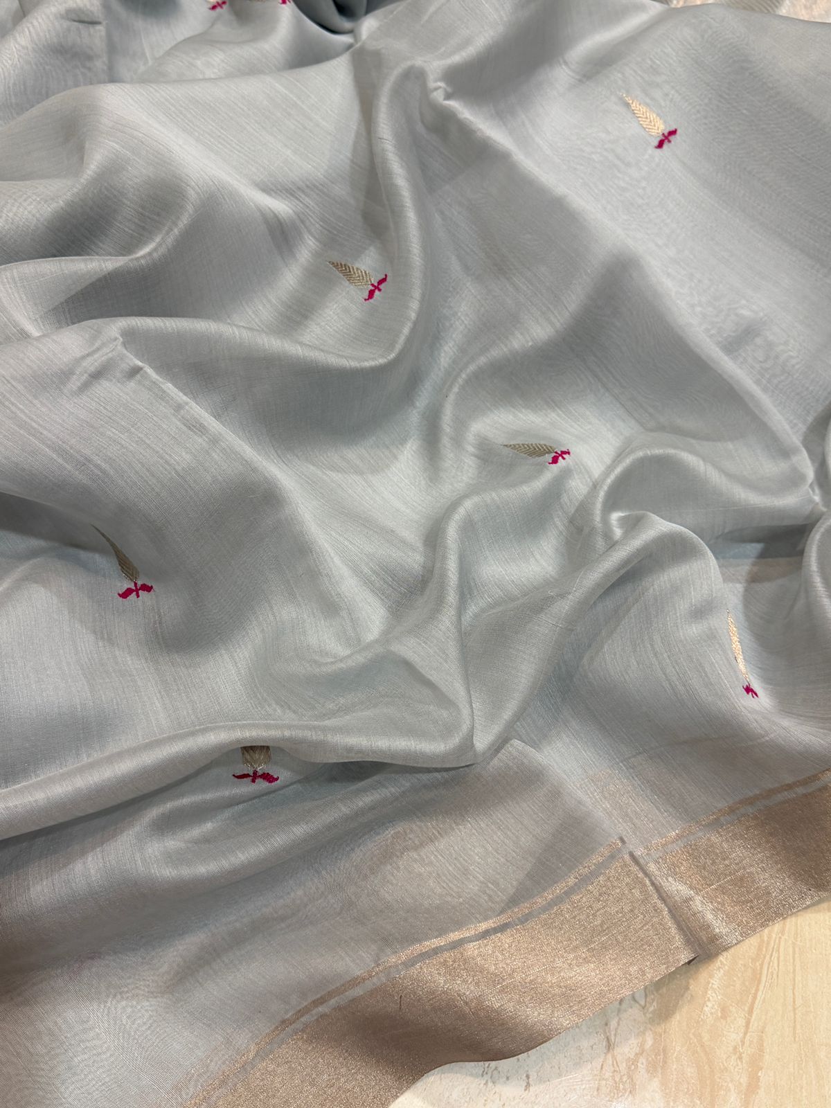 Chanderi Silk Cotton Handloom Saree with Zari Border & Meenakari Buta