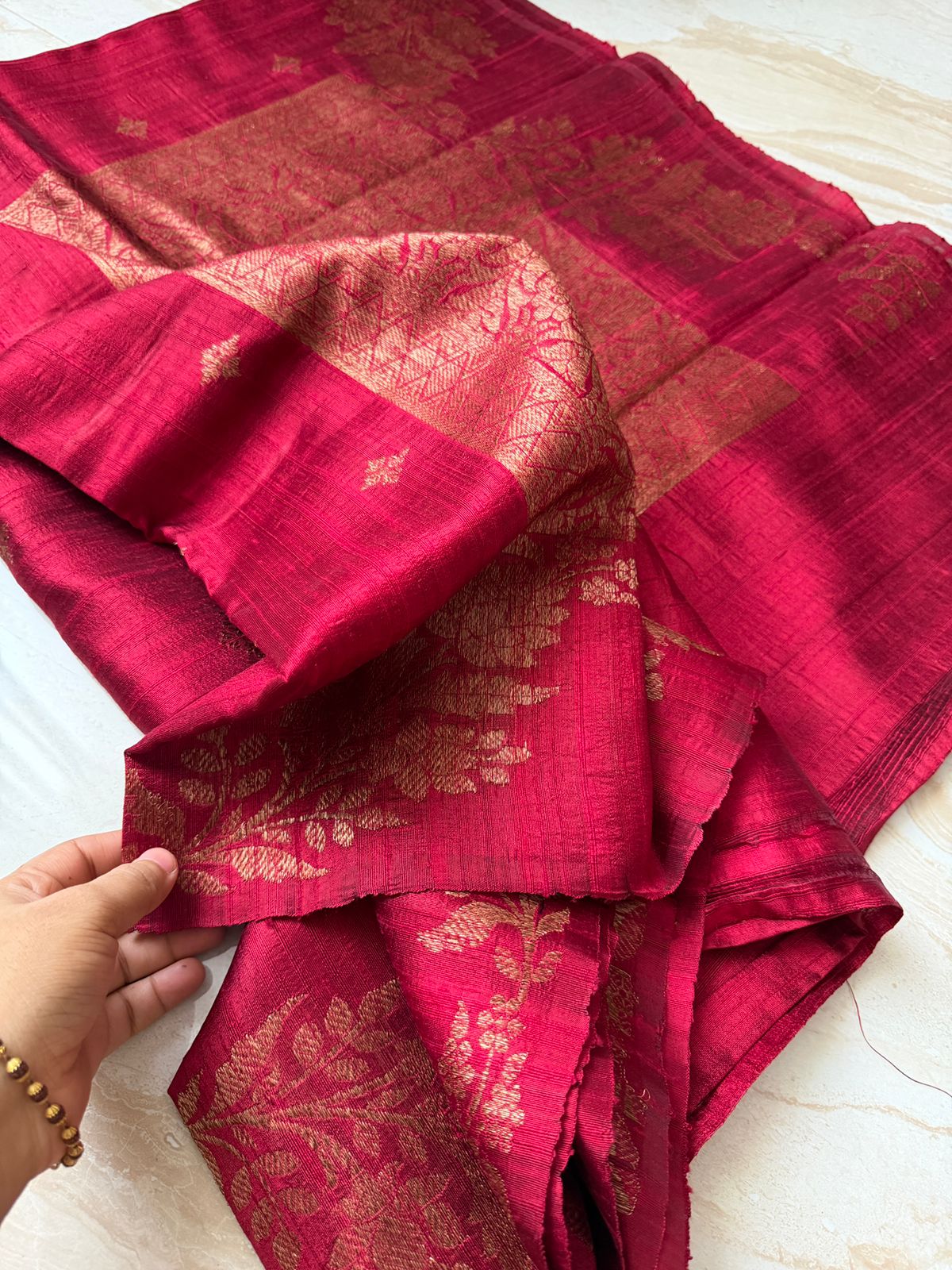 Pure Handloom Border Less Tussar Raw Silk Banarasi Saree