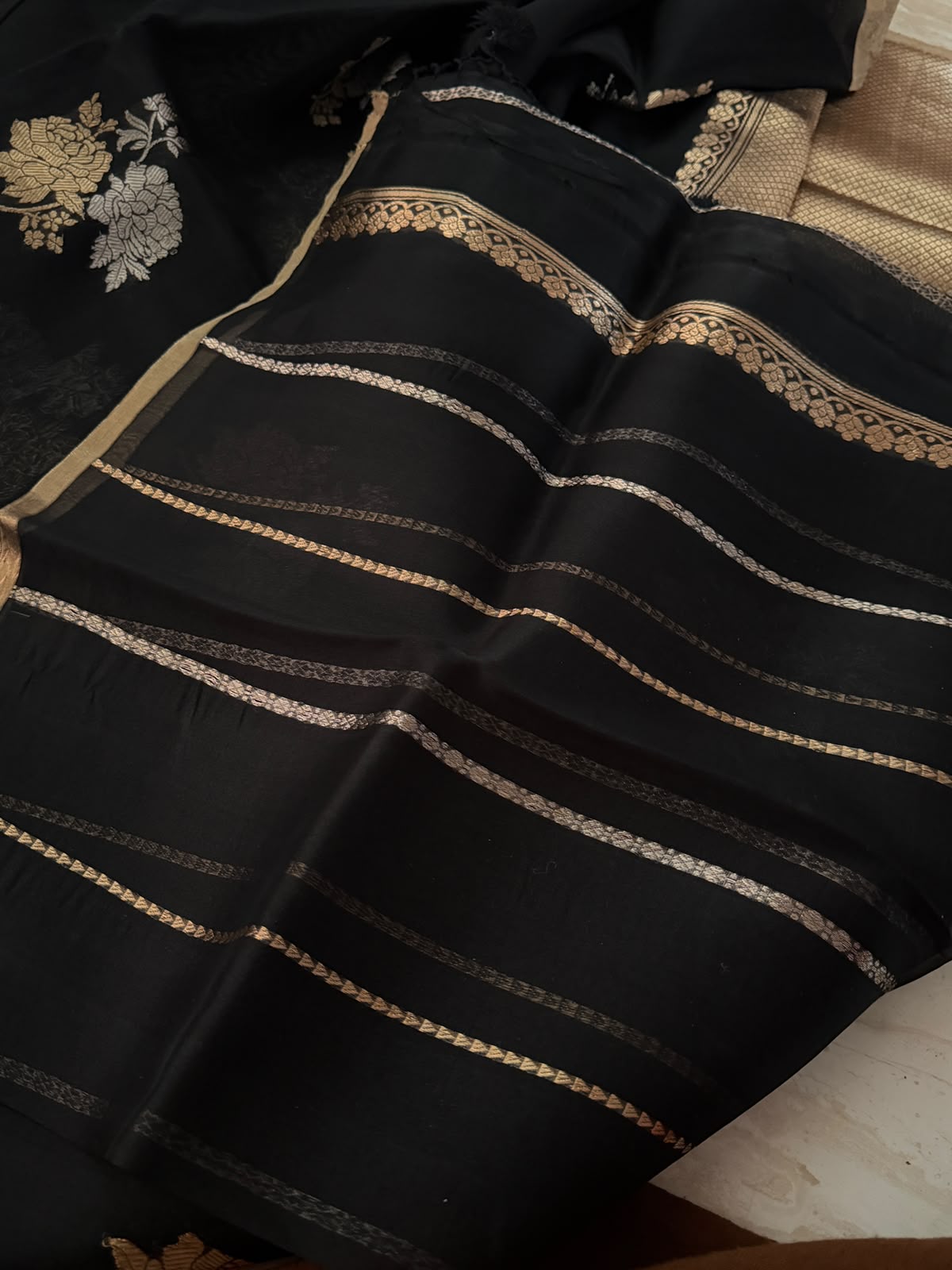 Pure Handloom Kora Banarasi Sona Rupa Zari Weave
