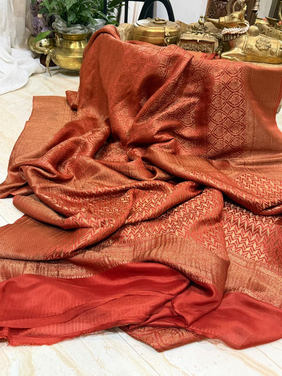 Pure Mysore Brocade Crepe Silk Saree With Antiq Zari Weave
