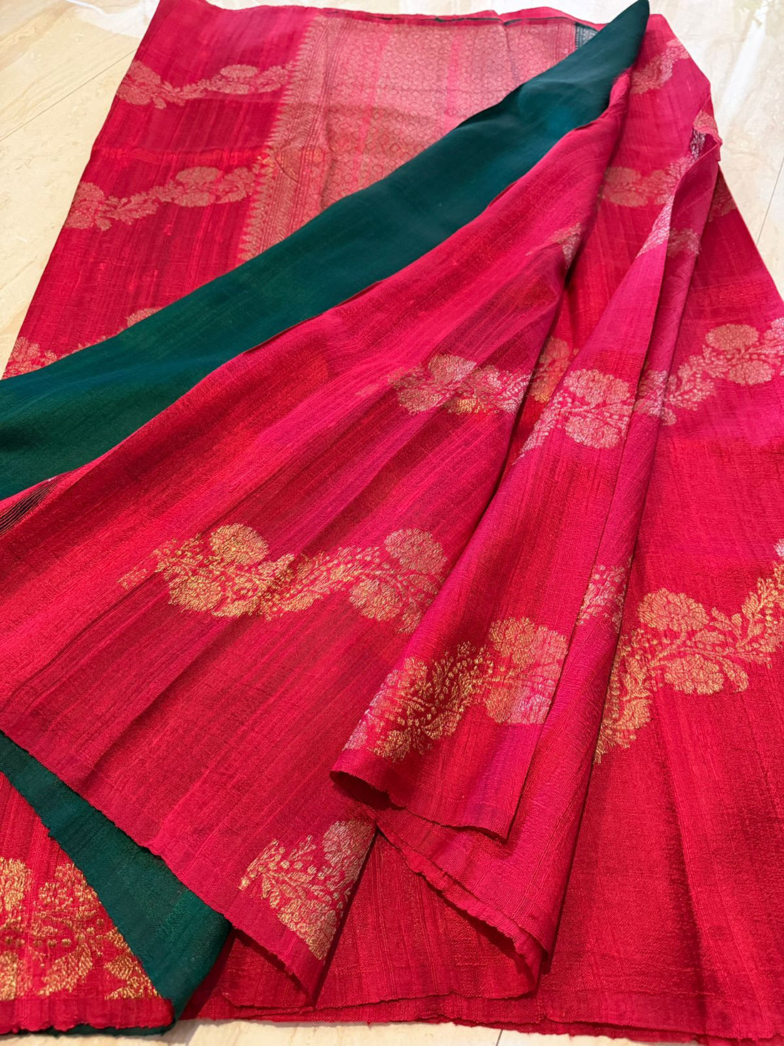 Pure Handloom Raw Silk Leheriya Weave Banarasi Saree