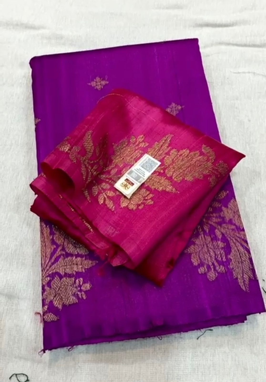 Beautiful Shade Of Dupion Raw Silk Banarasi Saree with Zari Weave All Over
