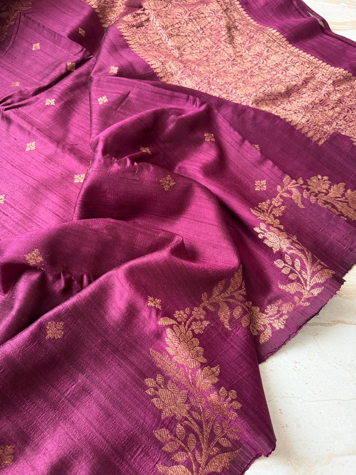 Beautiful Shade Of Dupion Raw Silk Banarasi Saree with Zari Weave All Over