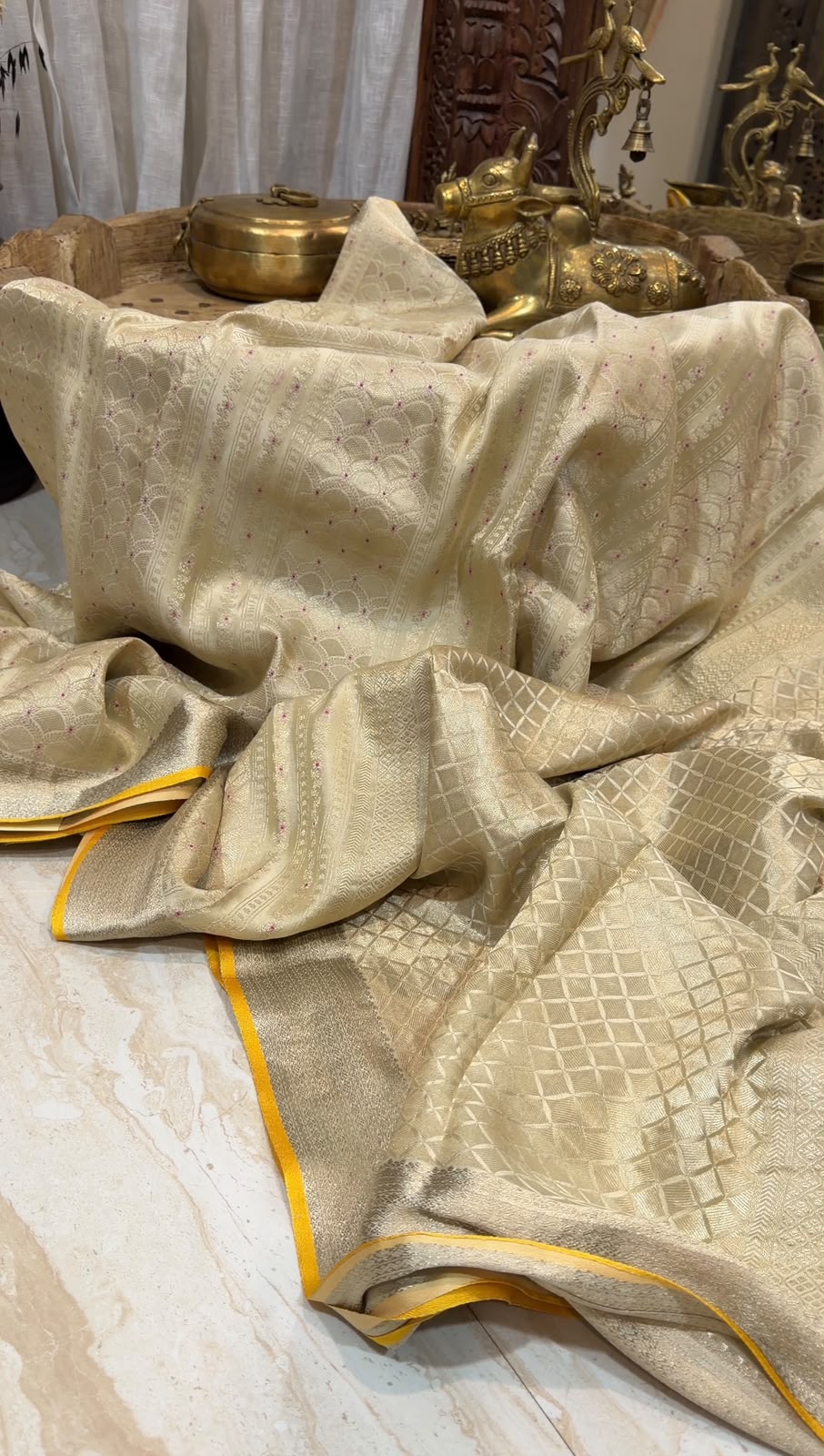 Pure Mysore Brocade Crepe Silk Saree With Meenakari Weave