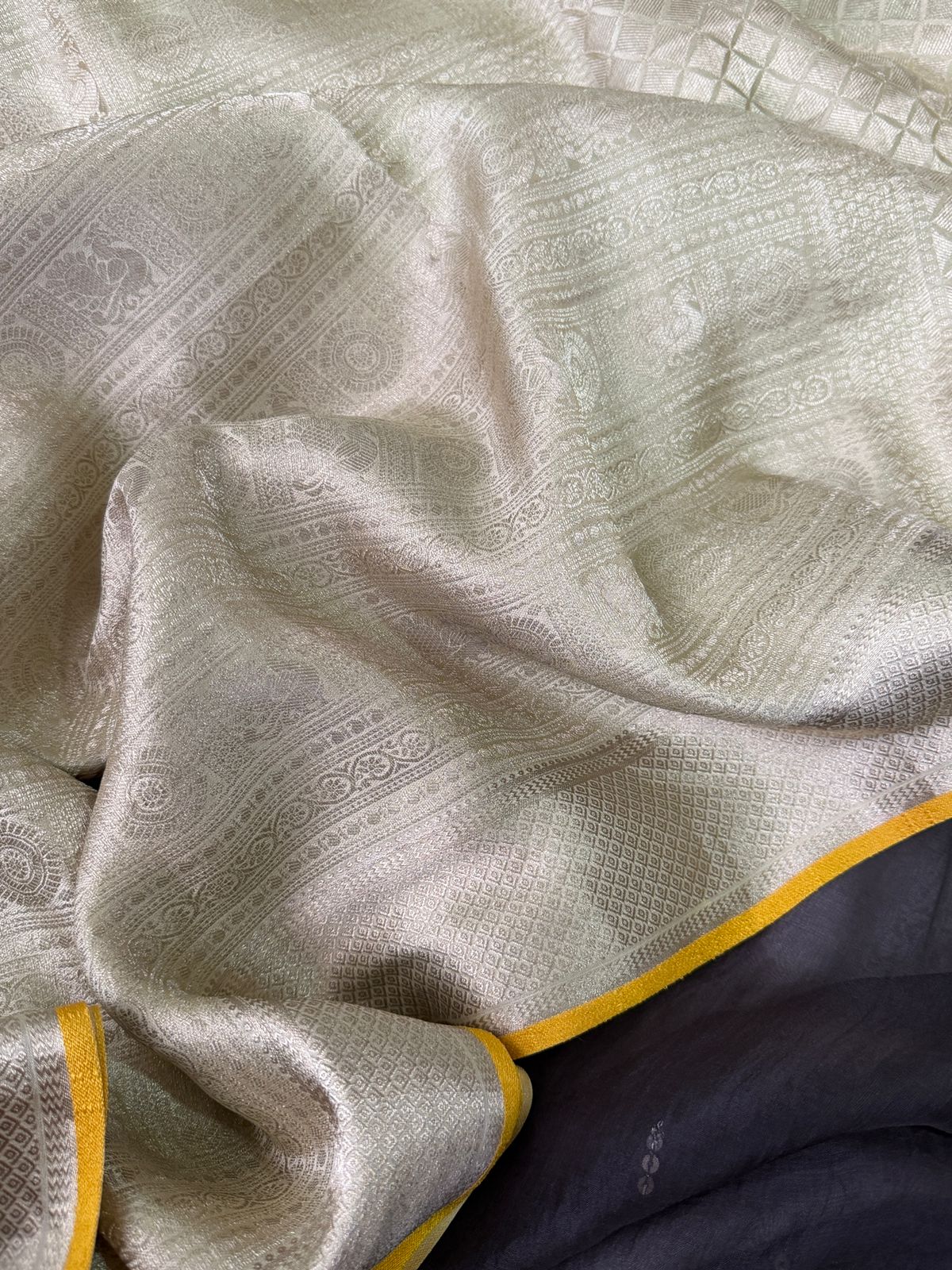 Pure Mysore Brocade Crepe Silk Saree With Platinum Zari Weave