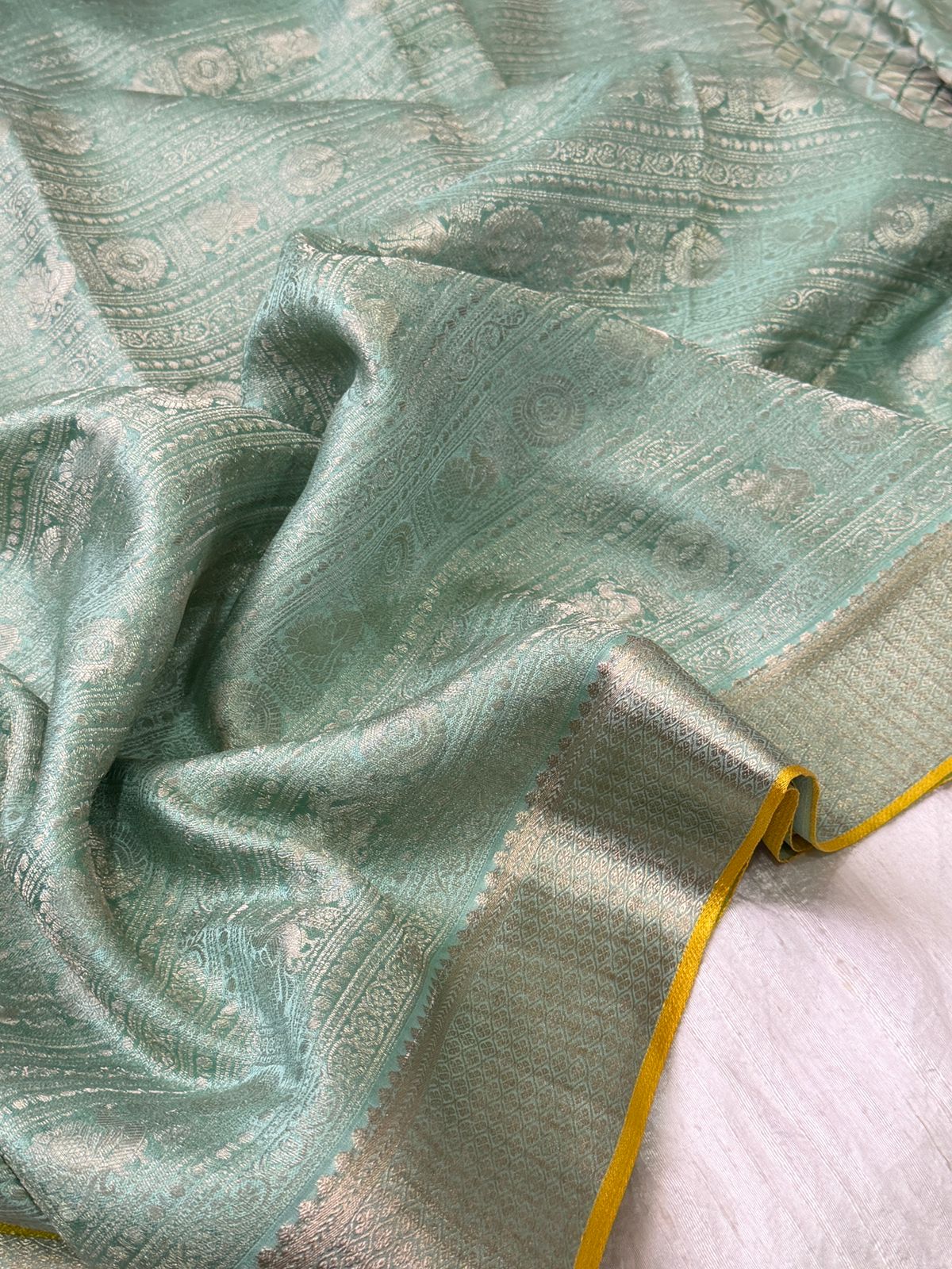 Pure Mysore Brocade Crepe Silk Saree With Platinum Zari Weave