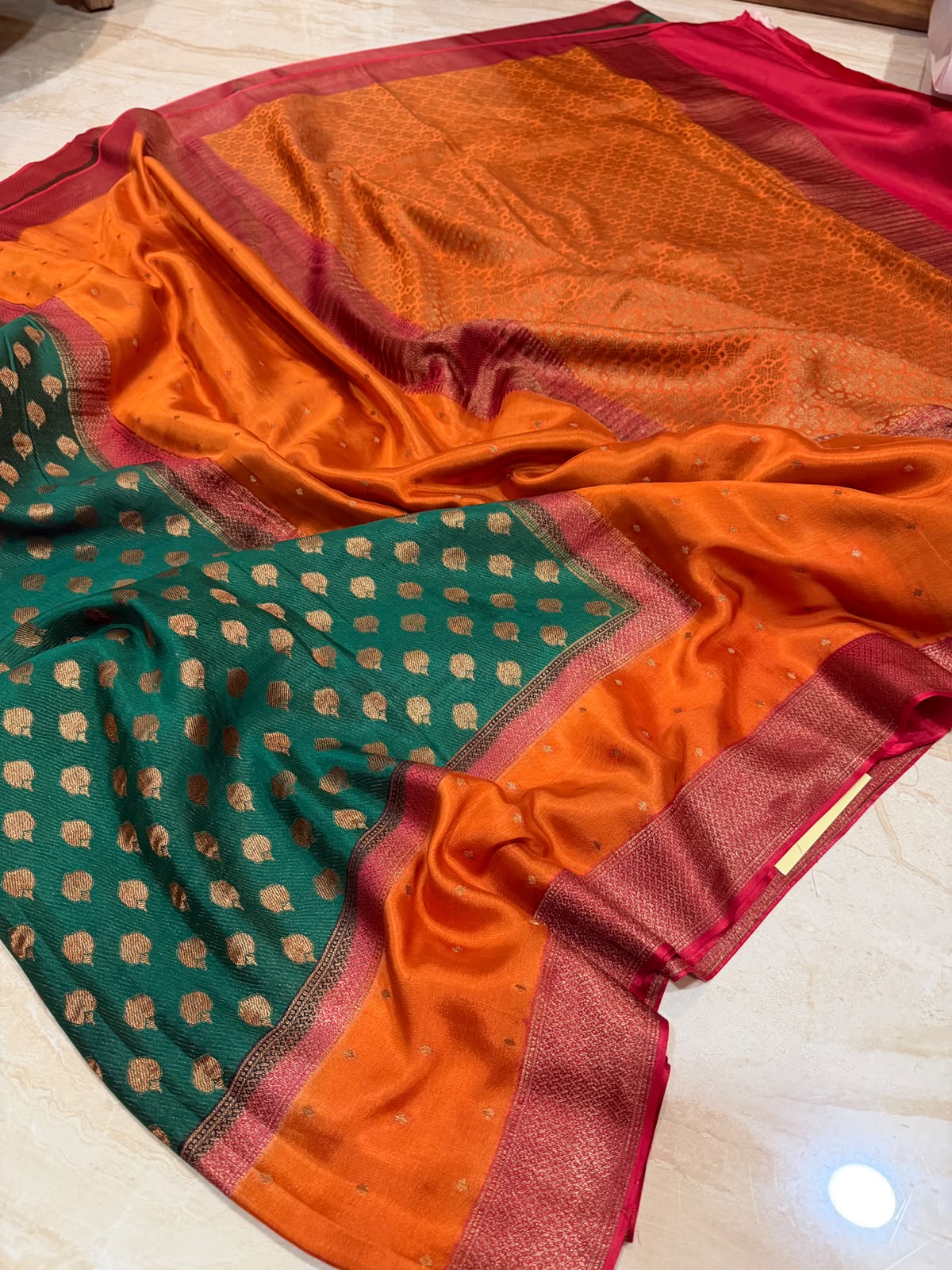Mysore Brocade Crepe Silk Saree With 3D Dye