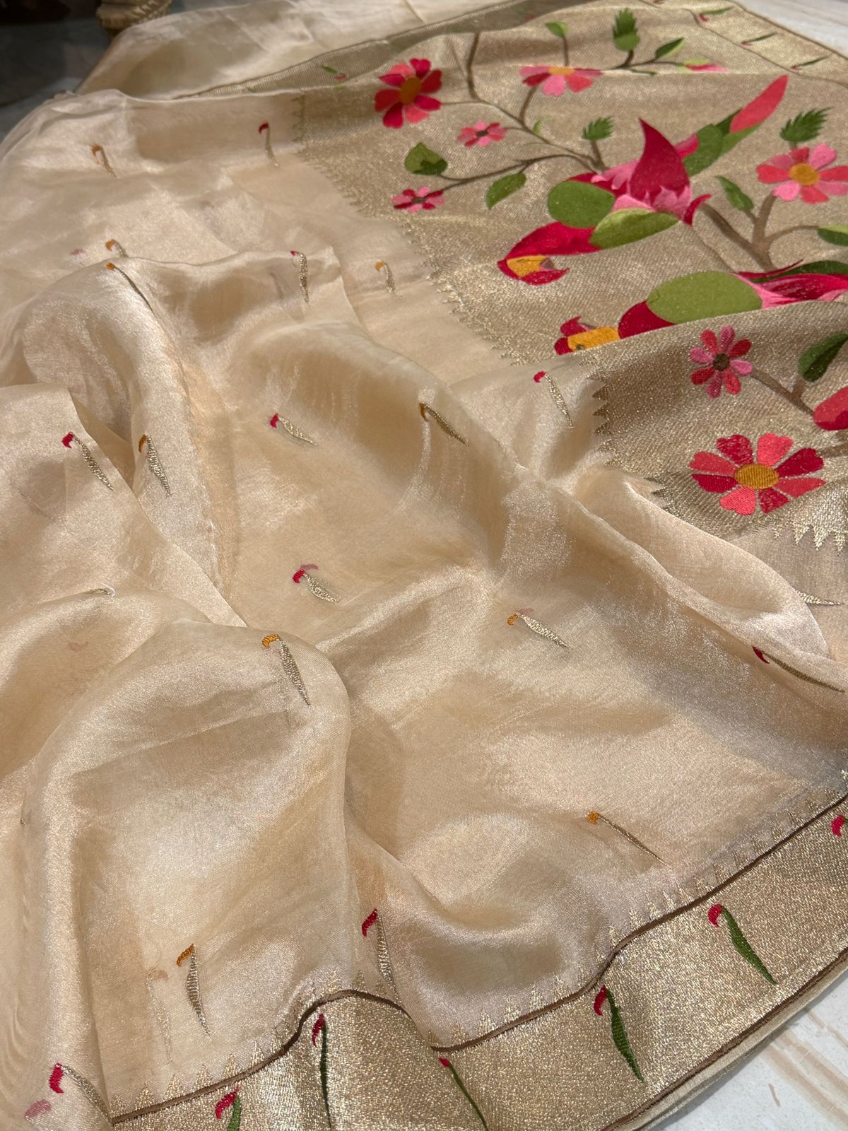 Pure Tissue Silk Saree With Single Munia Border & Designer Pallu